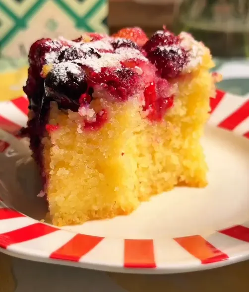 Berry Semolina Cake