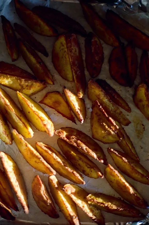 Crispy Baked Garlic Potatoes